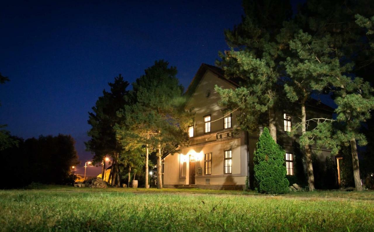 Locomotiv Vendégház Hercegszanto Extérieur photo